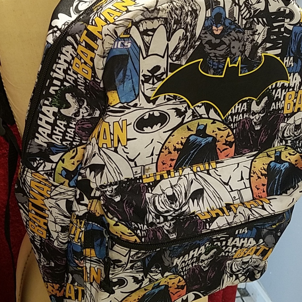 Batman Backpack - Picture 3 of 8